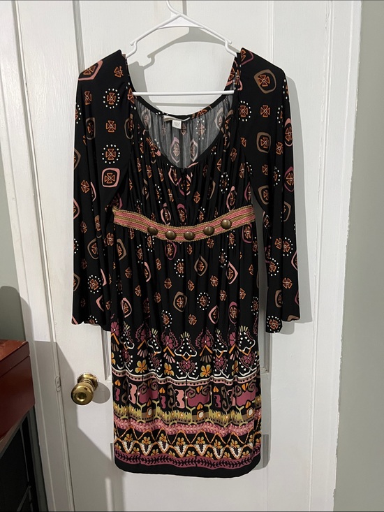 Muse Dresses & Skirts - Black Patterned Long-Sleeve Scoop-Neck Dress with Belt